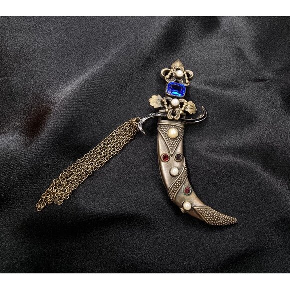 Rare Find Vintage 1940s-1950s HOBE Signed Jeweled Sword Brooch With Chains - Picture 2 of 6